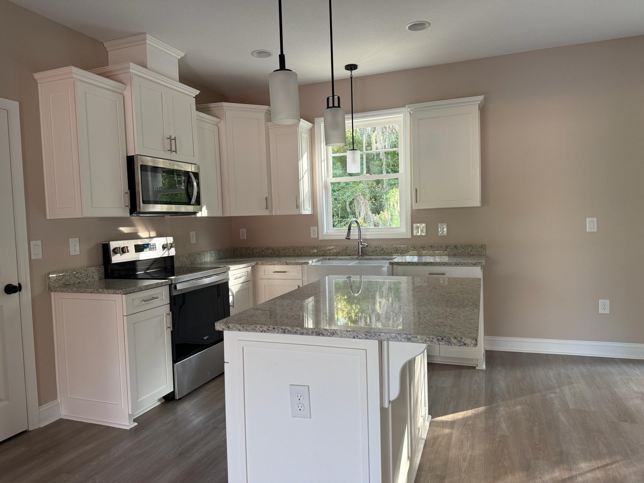 Efficient Roofing and Restoration LLC team in Douglasville, GA - people or person